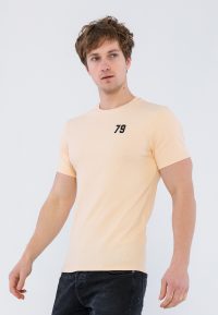 GI740118202.jpg