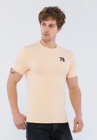 GI740118203.jpg
