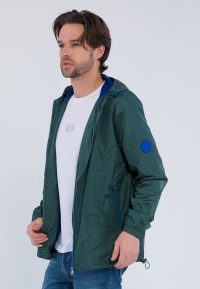 GI904356203.jpg