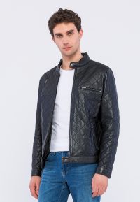 GI568100201.jpg
